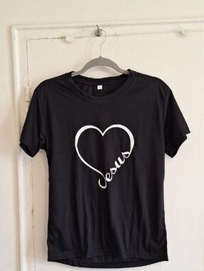 Black 'Jesus' Heart Graphic Tee